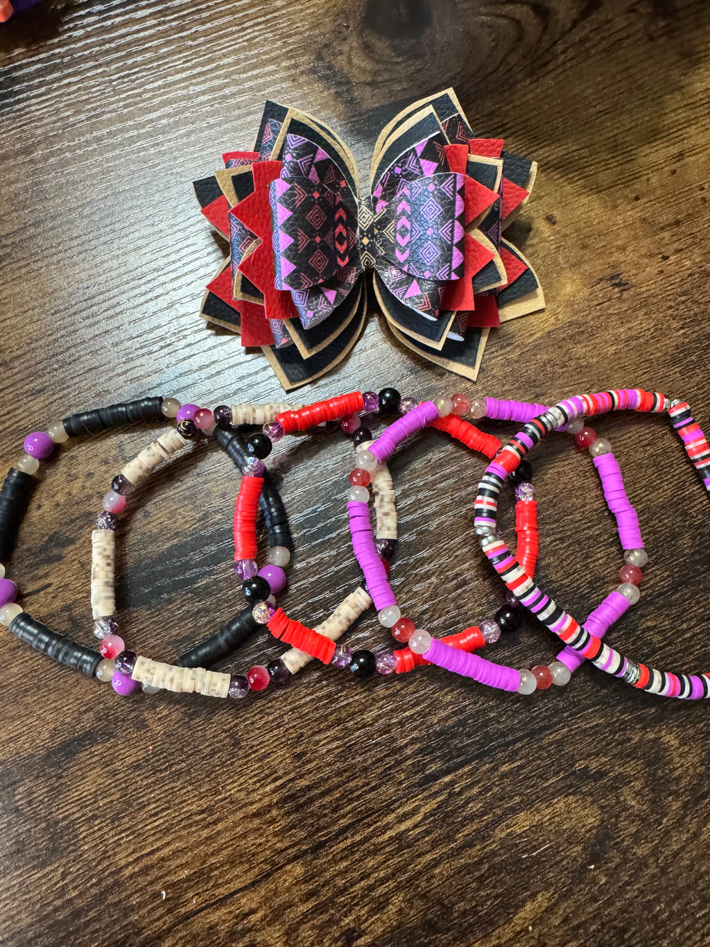 Red, black, tan patterned Stanley, Tumbler Bow and boot bracelet set