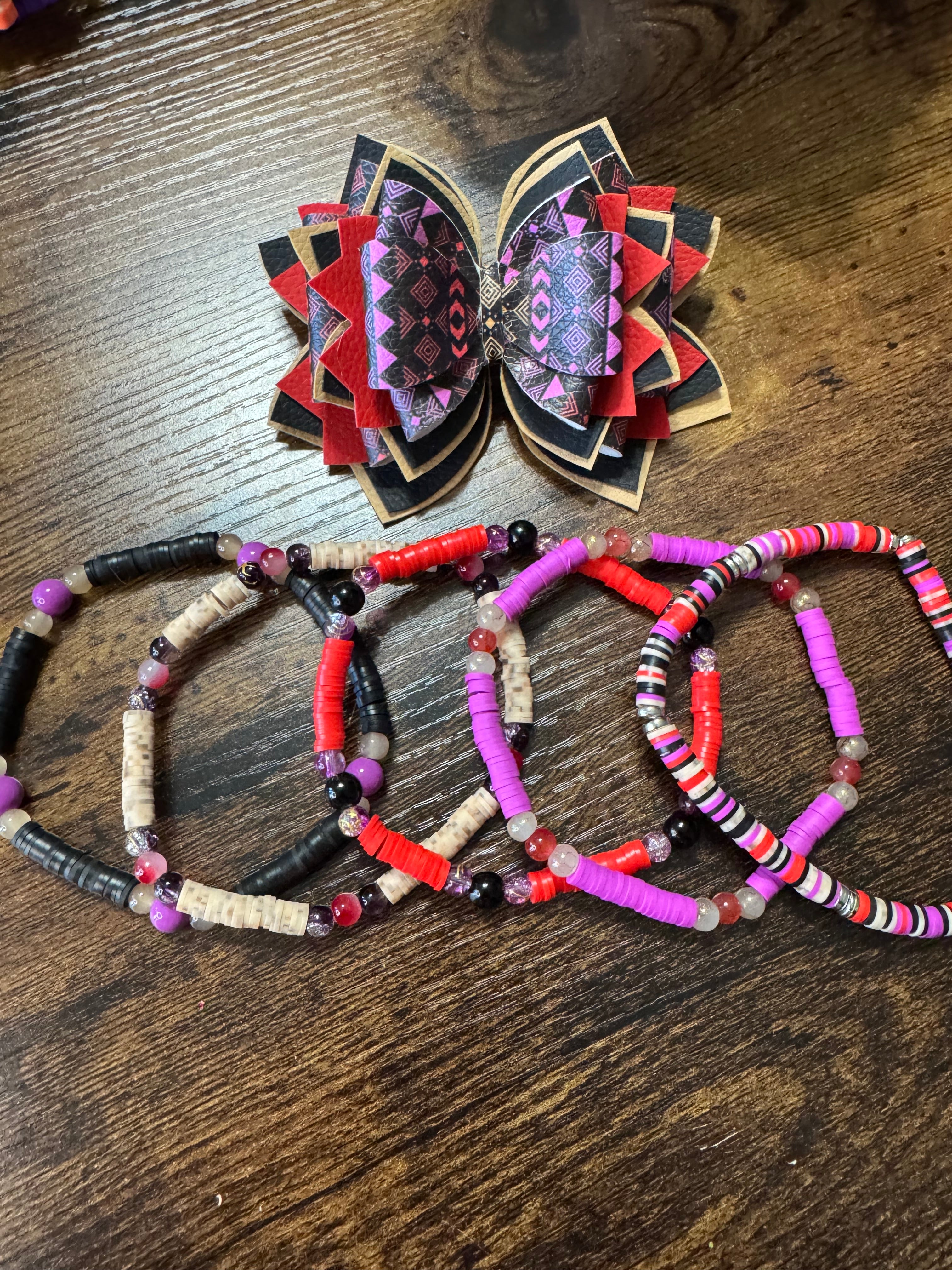 Red, black, tan patterned Stanley, Tumbler Bow and boot bracelet set
